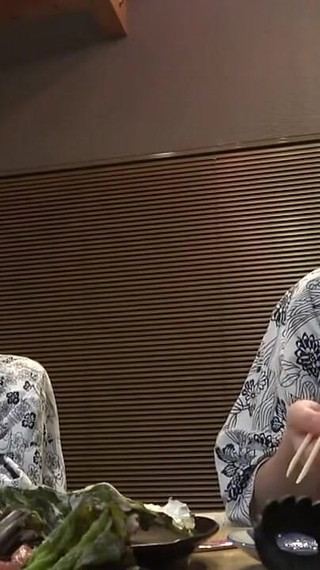 禁忌の荘 人妻と失楽園からの脱出 3