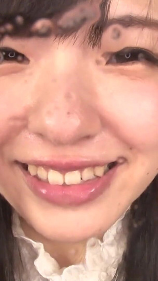 Smile Baby 宮沢ゆかりの搾乳で酸っぱい息と唾で顔に汚れる味