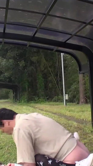 微乳美女の中出しセックス - パート 6