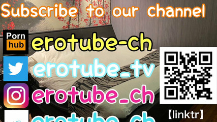 小柄な黒髪美少女がダンディな男の顔より大きい巨根をしゃぶる