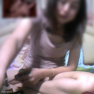 彼氏が家に一人でいるときにラップトップのカメラからビデオを録画する 304