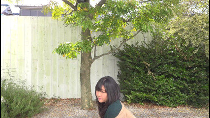 4人 - ビデオをお楽しみください