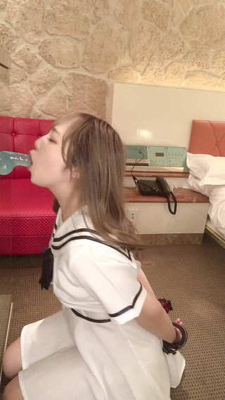 拘束しながらディルド高速フェラ