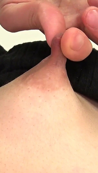 レズビアン美女 涼花の主観淫語バーチャル乳首オナニー