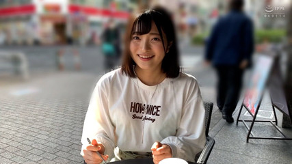 M781g02 田舎から上京してきた透明感のある美少女と恥じらいながらもハメ撮りセックス