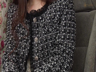 お礼に来たセレブ妻。電マでイカせたがる淫乱妻に変貌