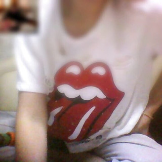 彼女が家に一人でいたときにラップトップのカメラから記録されました 601