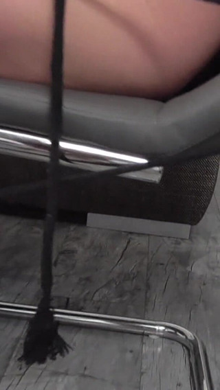 日本のミストレスミルク縛られた足奴隷