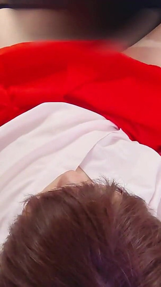 ミニスカの可愛い巫女さんに中出しする背徳感