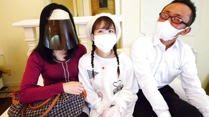 両親の前で長女の継娘