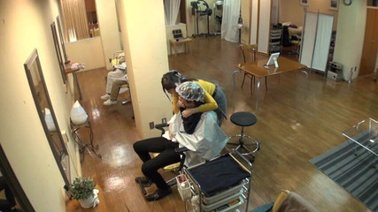 ちょっと頻繁に目が合うあのサロン