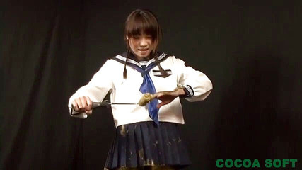 ゴールドペイントシリーズでは初のオナニーシーンを収録