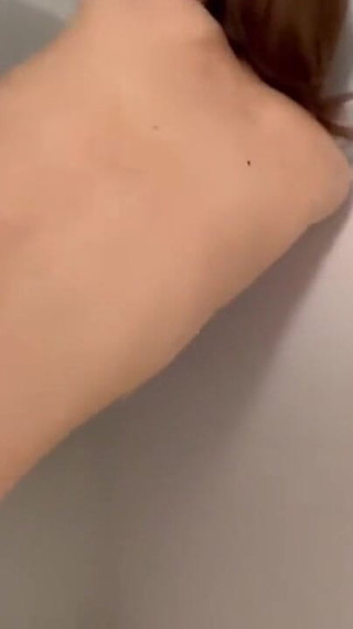 モデルインタビュー。禁断の自分を知ってしまった高身長グラマラス妻、夏美。パート2